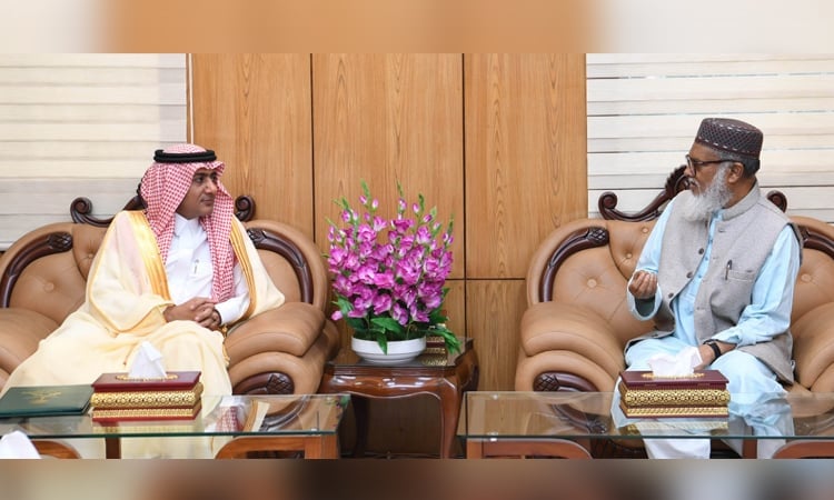 Saudi with Religious adviser