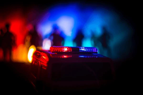 police-cars-night-car-chasing-600nw-1401605339